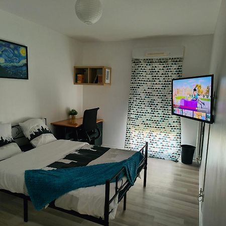 Chambre Privee Proche Stade De France Et Paris Dans Appartement Partage ピエールフィット・シュル・セーヌ エクステリア 写真